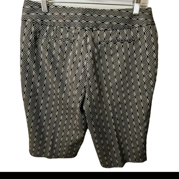 Women's Worthington Dress Shorts Size 6 - Picture 2 of 4